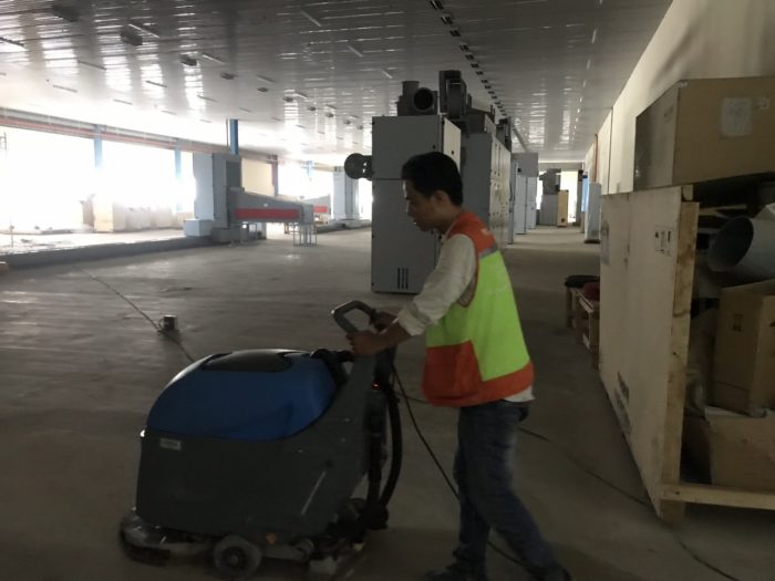  Dịch vụ vệ sinh công nghiệp tại Phú Yên được cung cấp bởi nhiều công ty chuyên nghiệp nhằm đáp ứng nhu cầu vệ sinh và bảo vệ môi trường làm việc sạch sẽ và an toàn cho các khu vực công nghiệp và thương mại.