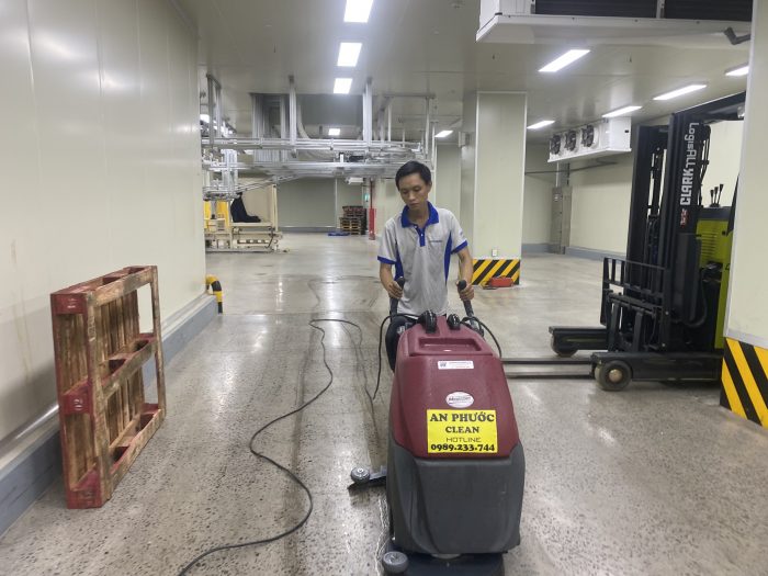 Dịch vụ vệ sinh nhà xưởng tại Phúc Khang Trang Care cực kỳ bài bản